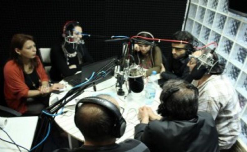 Radyo Egepostasi 10. Köy Teyatora ekibini ağırladı